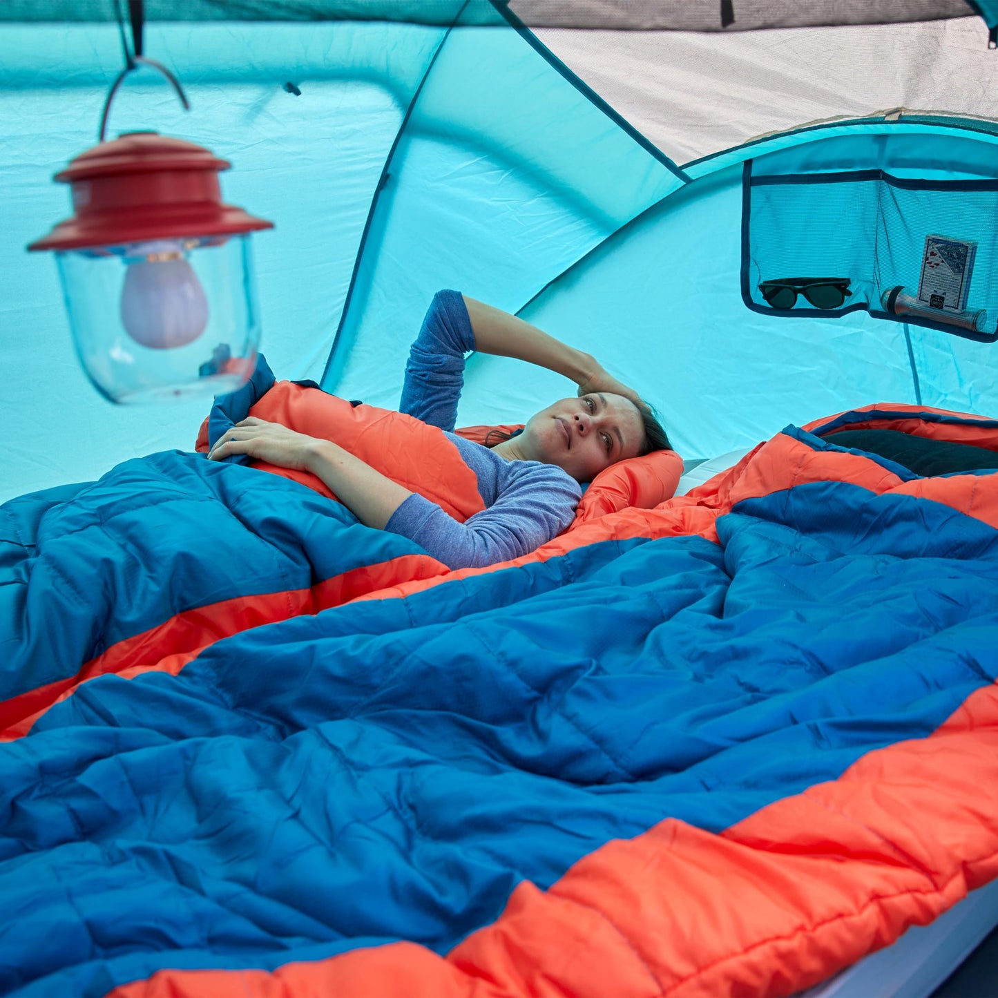 Coleman Pop-Up Instant Tent Sets Up in 10 Seconds, Portable & Lightweight 2/4 Person Weatherproof Camping Tent with Adjustable Rainfly